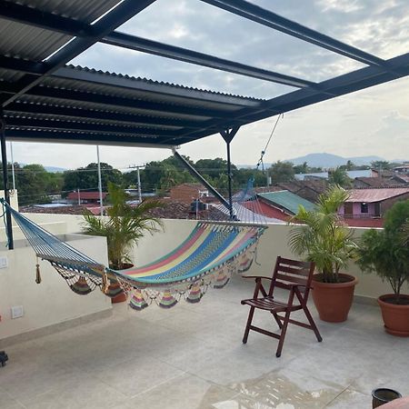 Apartamentos Casa Amarilla グラナダ エクステリア 写真
