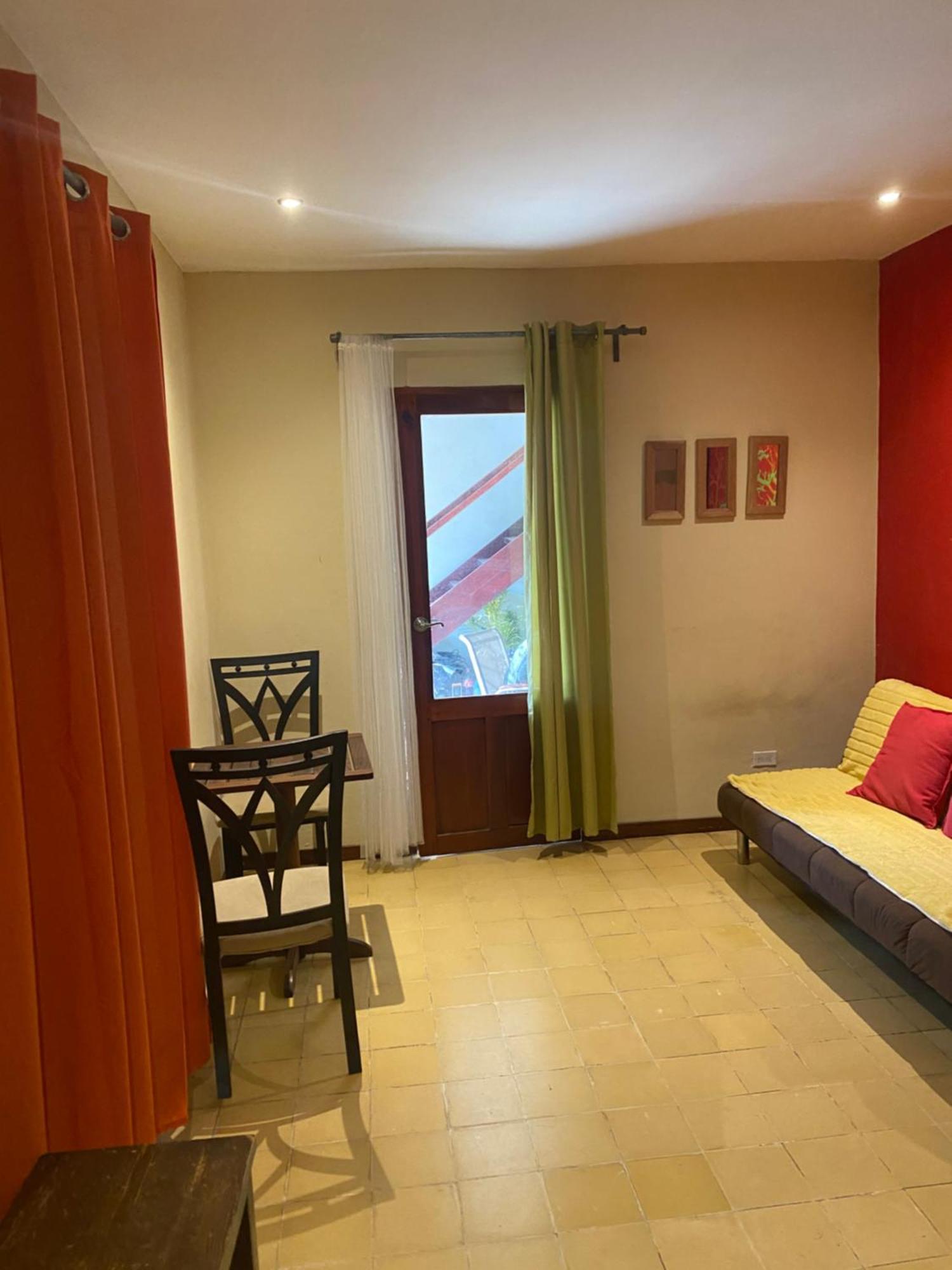 Apartamentos Casa Amarilla グラナダ エクステリア 写真