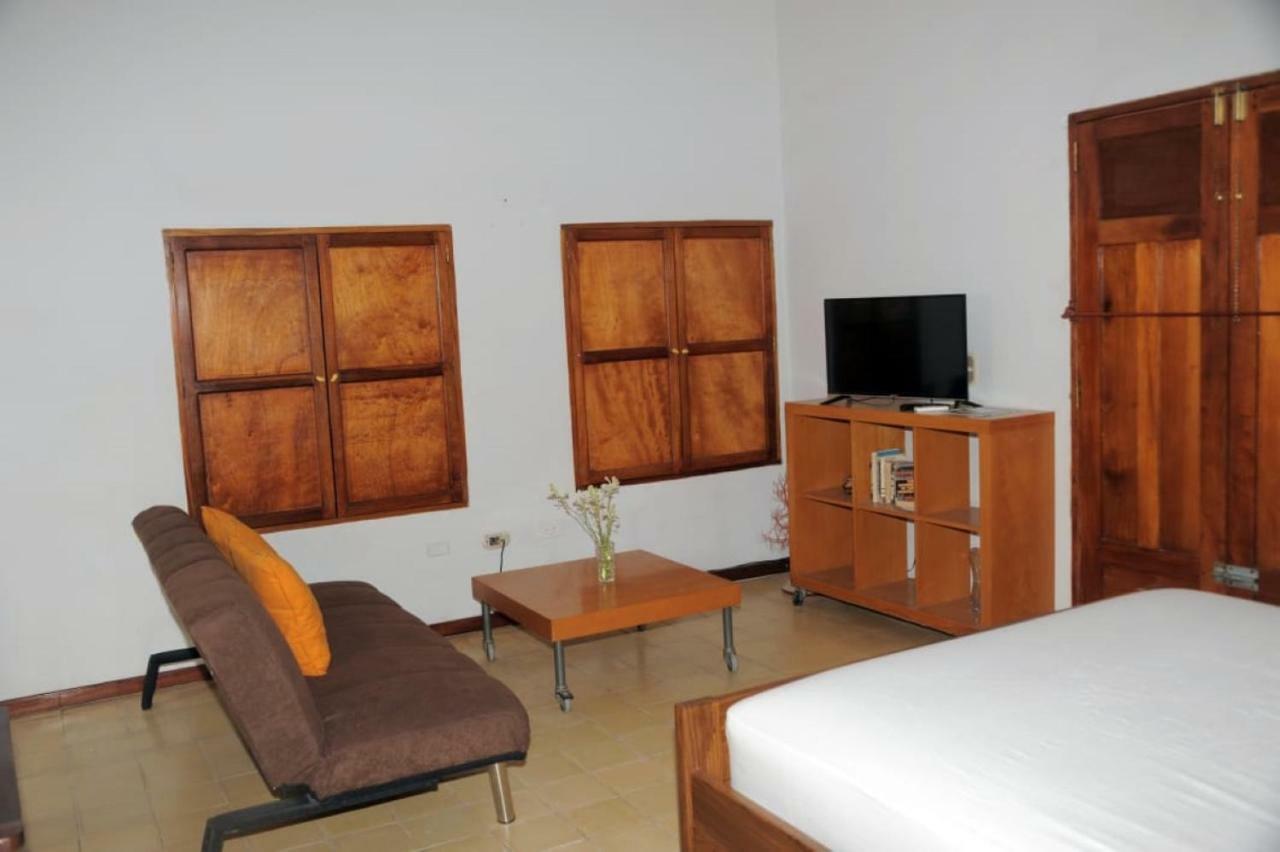 Apartamentos Casa Amarilla グラナダ エクステリア 写真