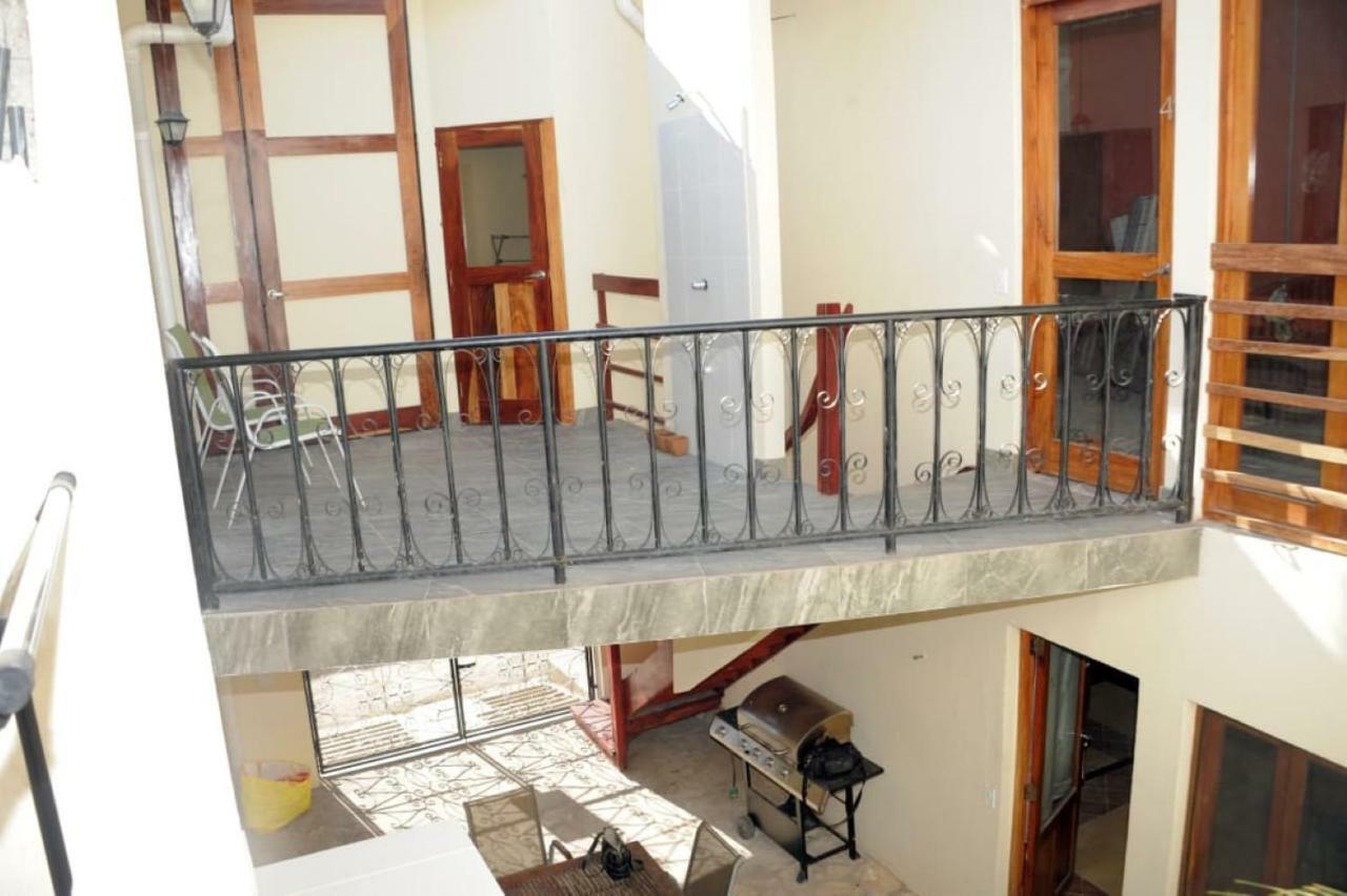 Apartamentos Casa Amarilla グラナダ エクステリア 写真